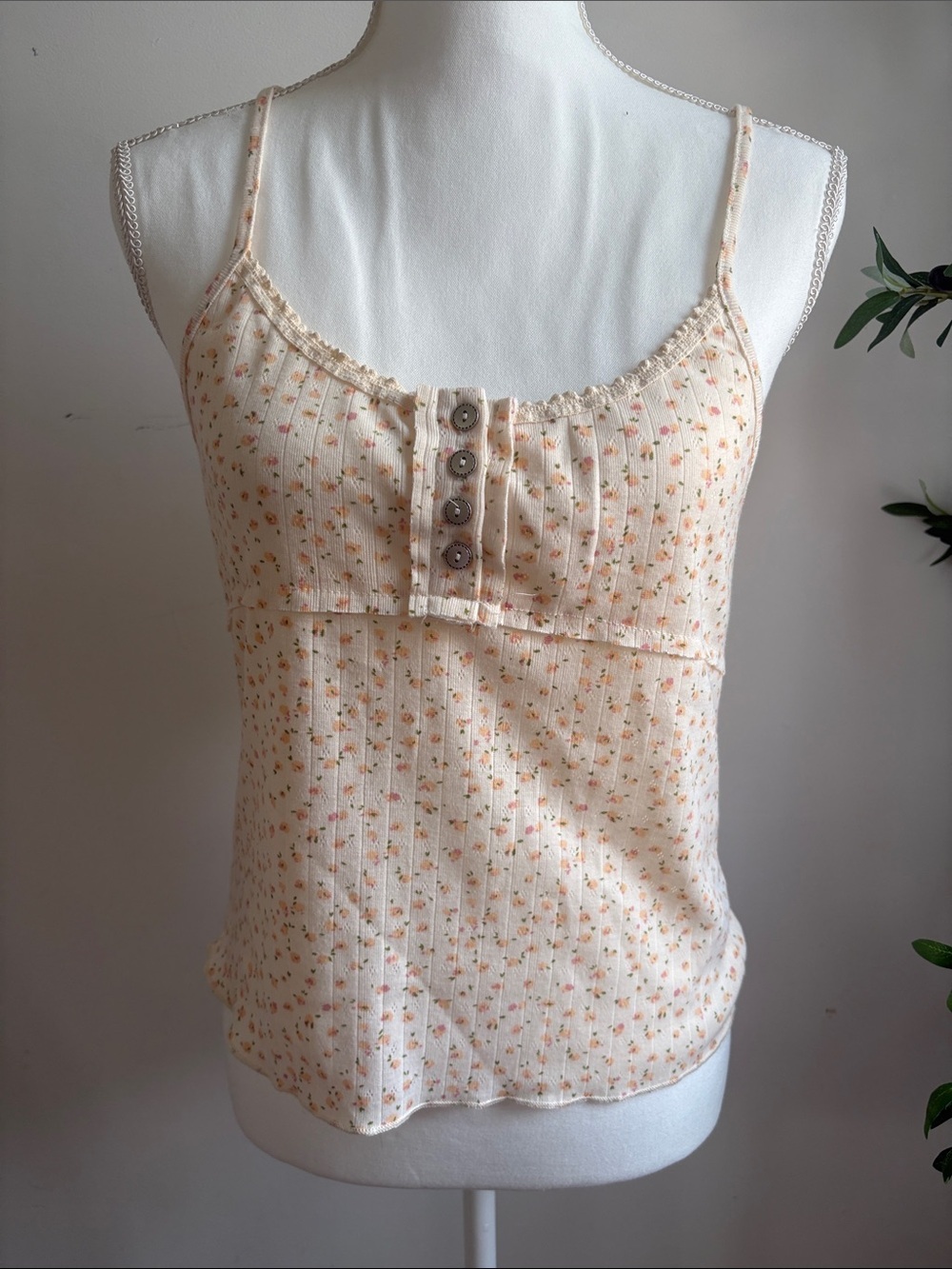 POL Cream Floral Ribbed Button-Front Tank